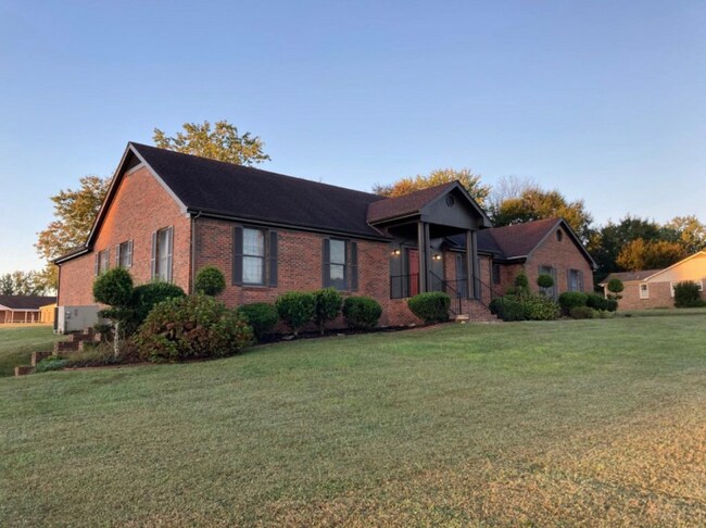 Primary Photo - 120 Roy Dr