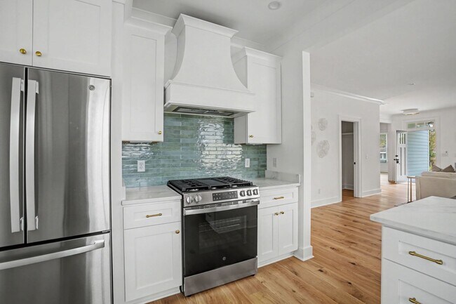 Building Photo - 3 Bedroom Home near Parkside in Savannah