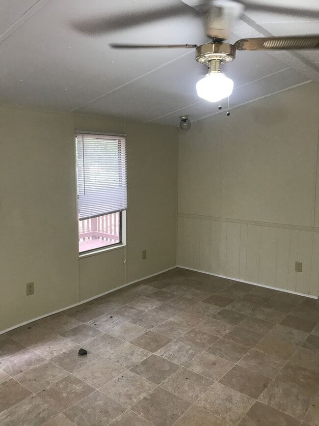 Building Photo - UNDER CONSTRUCTION! NOW ACCEPTING APPLICTI...