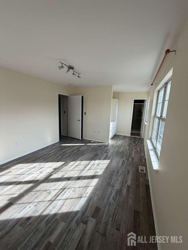 Building Photo - 126 Winchester Way