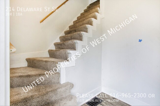 Building Photo - 214 Delaware St SE