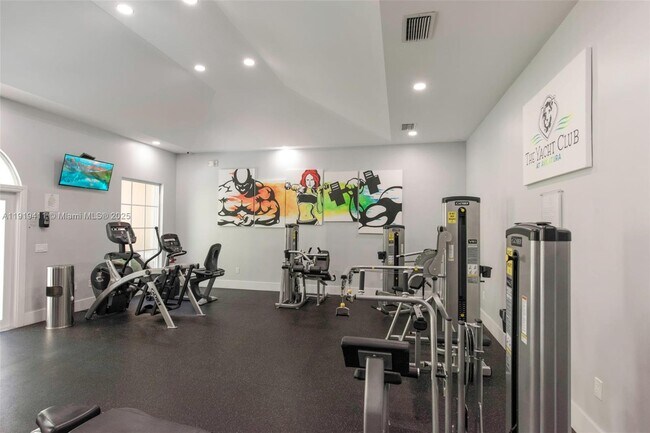 Building Photo - 19601 E Country Club Dr