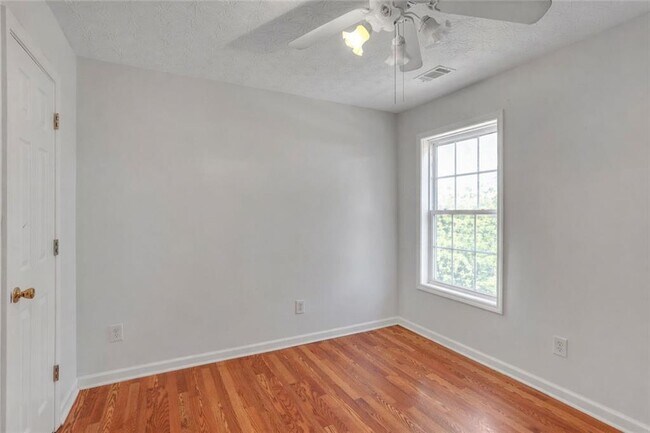 Building Photo - 4491 Plantation Mill Tr NE