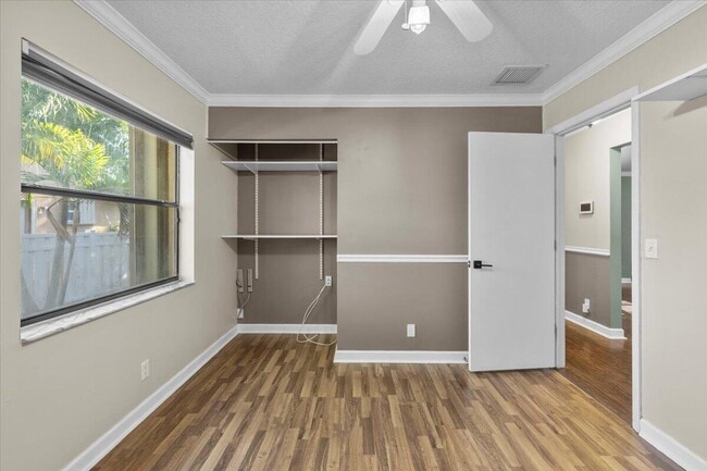 Building Photo - 5434 NW 87th Terrace