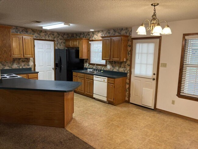 Building Photo - 1508 Beachview Dr