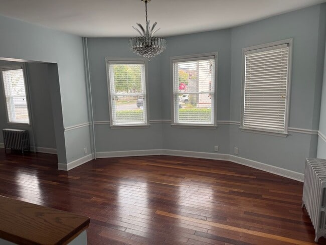 Building Photo - 165 Grant Ave