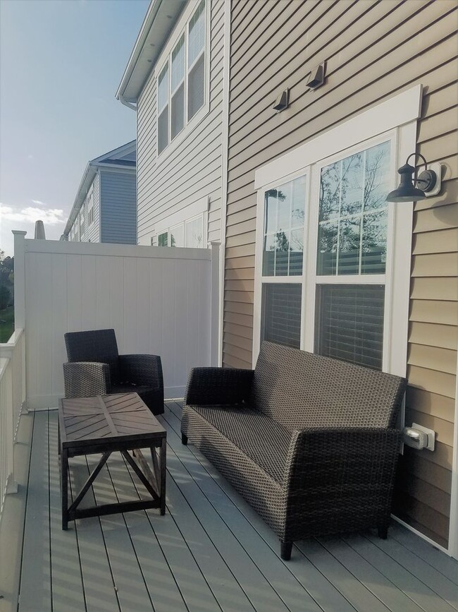 Building Photo - Gorgeous 3 story townhome in West End Henrico with loads of upgrades!