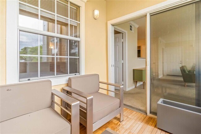 Building Photo - 1050 Villagio Cir