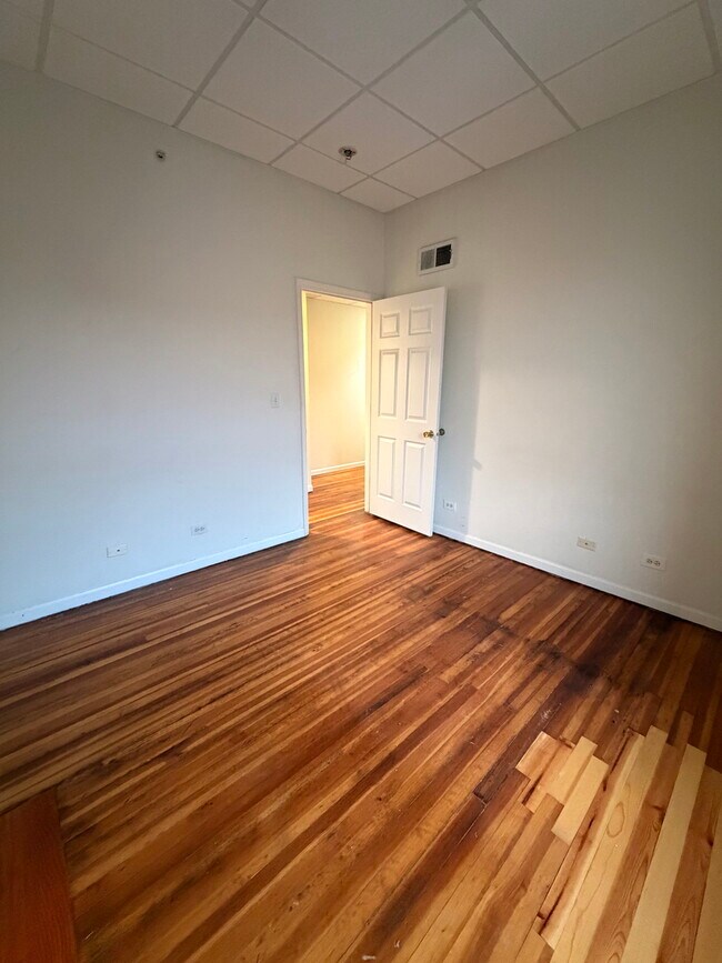 Building Photo - 226 N Benton St