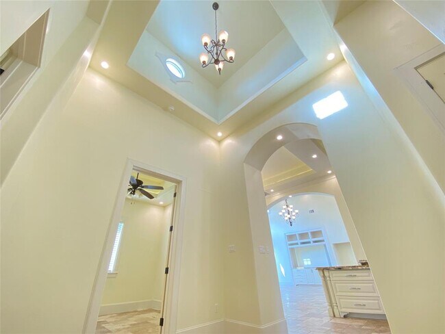 Building Photo - 102 Long Point Cove