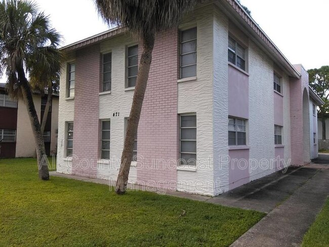Building Photo - 471 76th Ave N
