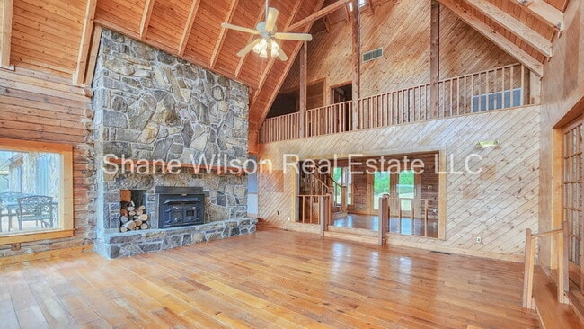 Building Photo - 218 Sugar Hollow Rd