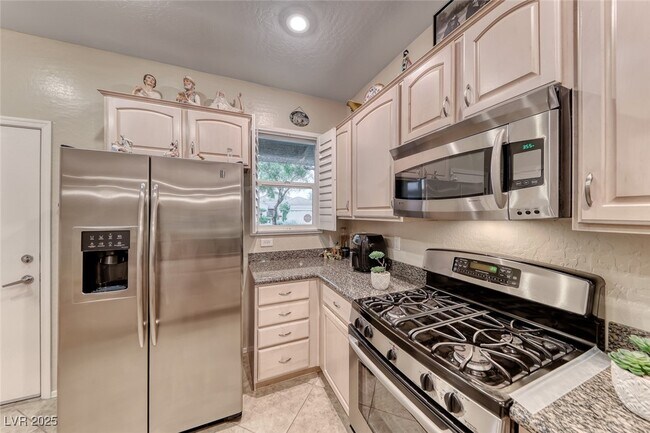 Building Photo - 2522 Darda St