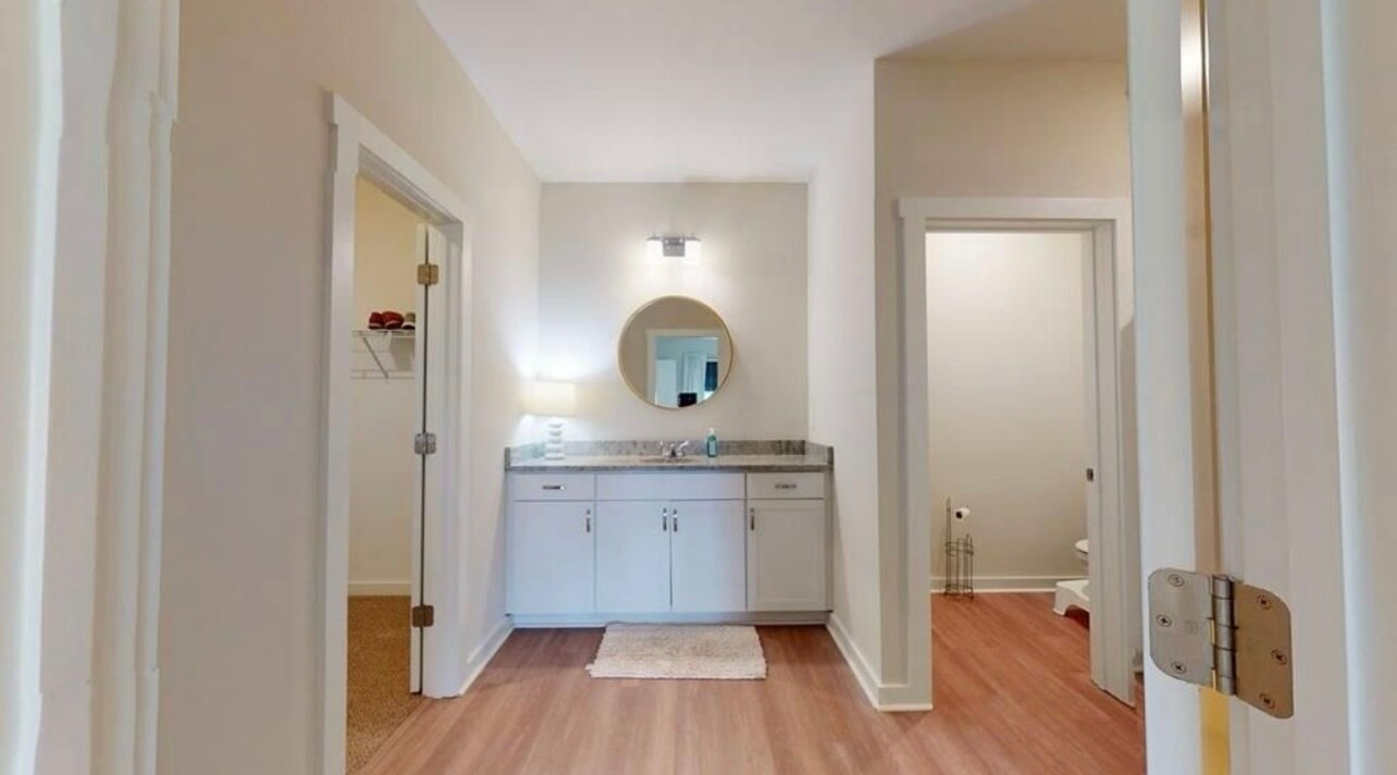 Master Bath - 2416 Blue Daze Ave