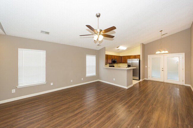 Building Photo - 3 Bedroom 2 Bath Home in Scotts Mill - Summerville