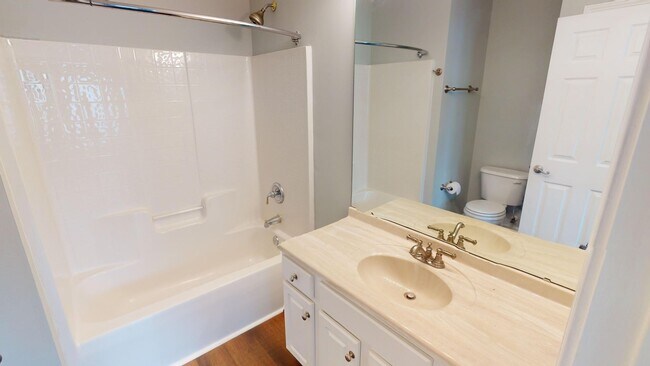 Building Photo - Double Master Townhome in South Park