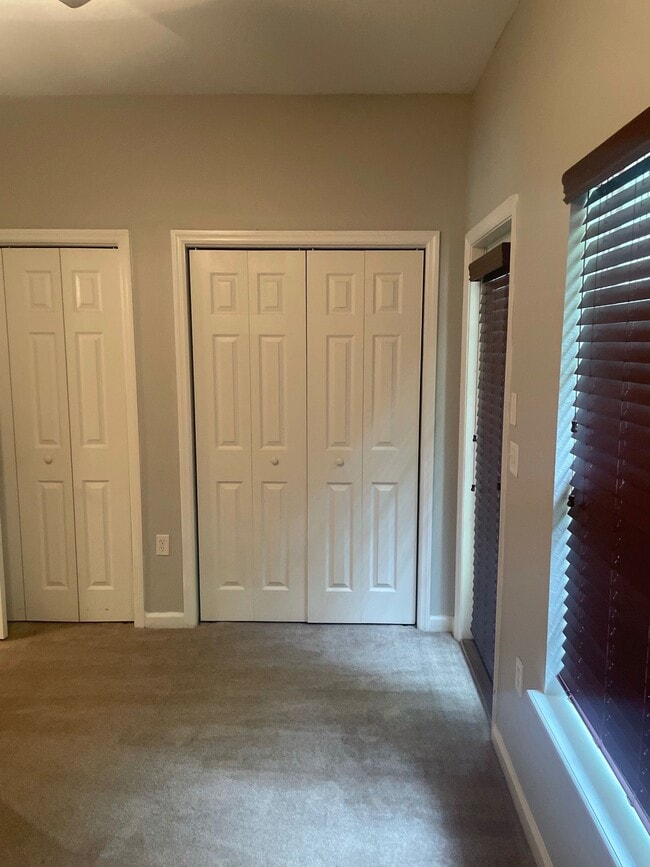 Building Photo - 2183 Del Carmel Way