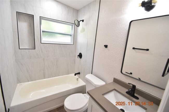 Building Photo - 825 Lincoln Ave