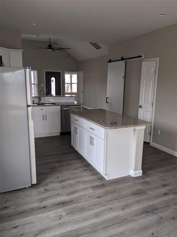 Building Photo - 906 Kate St