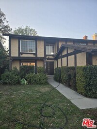 Building Photo - 10123 Hanna Ave