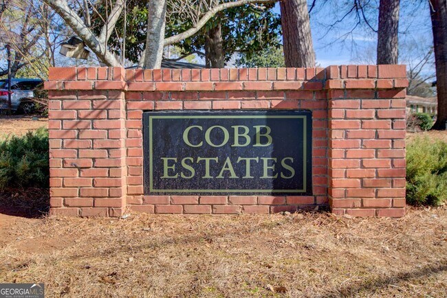 Building Photo - 859 Candy Ln SW