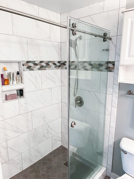 Primary Bathroom - 800 Peachtree St NE