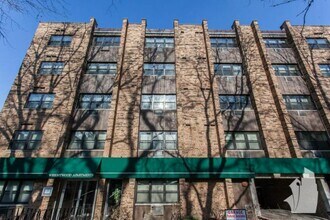 Building Photo - 0 bedroom in Chicago IL 60614