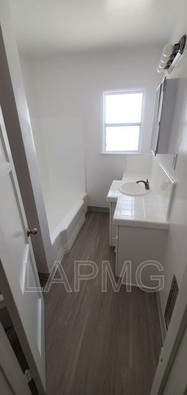Building Photo - 108 N Kenwood St