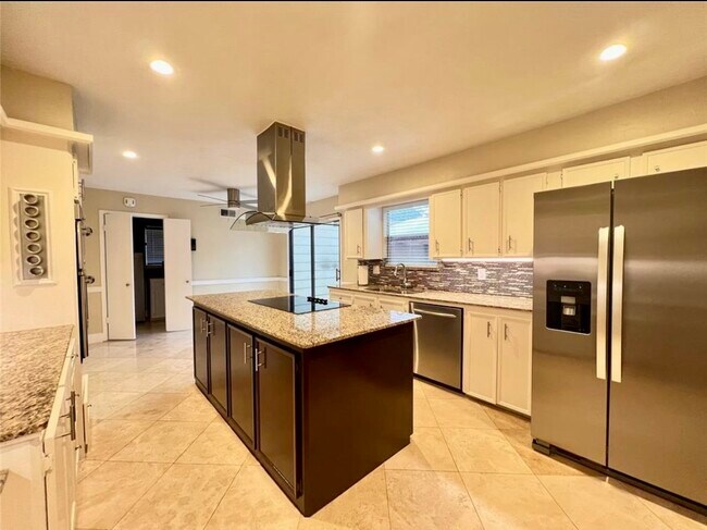 Building Photo - 6726 Saffron Hills Dr