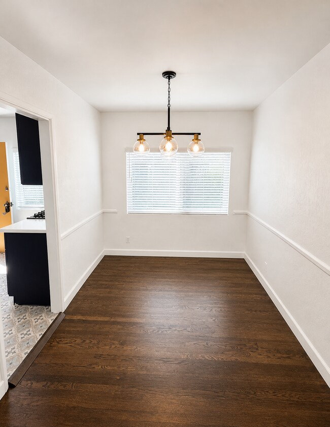 Building Photo - Remodeled 2BR in NoHo – New Kitchen, 2 Parking Spaces, Walk to NoHo West Mall