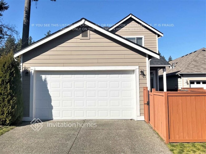 Building Photo - 9115 Periwinkle Loop NE