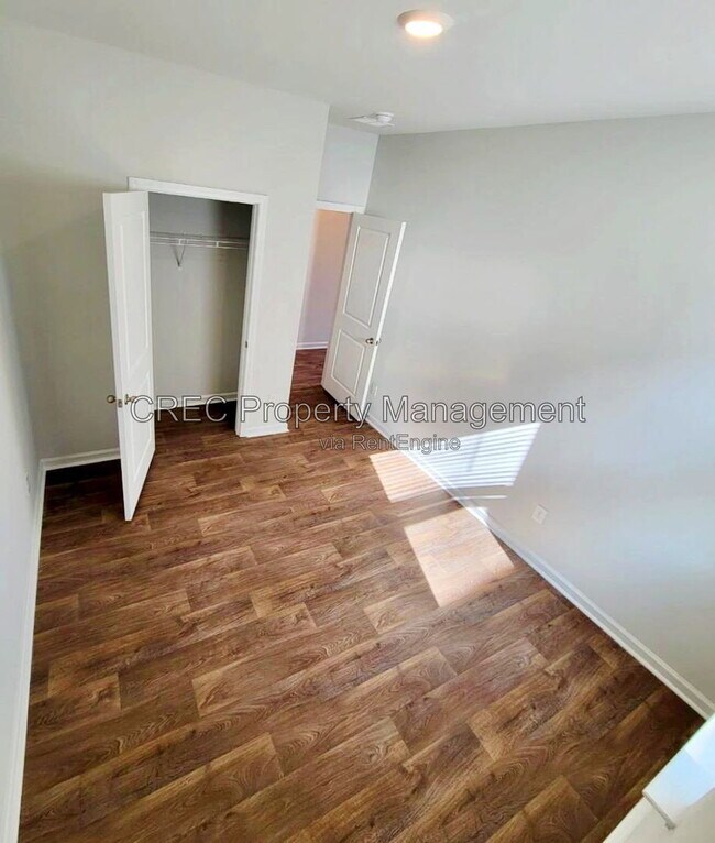 Building Photo - 817 Lilyford Ln