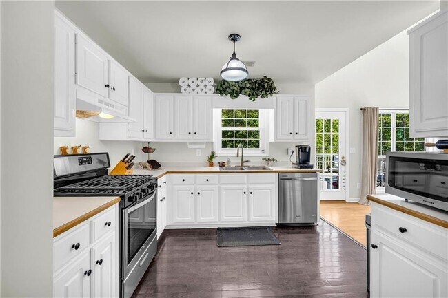 Building Photo - 4715 Deer Crossing Ct