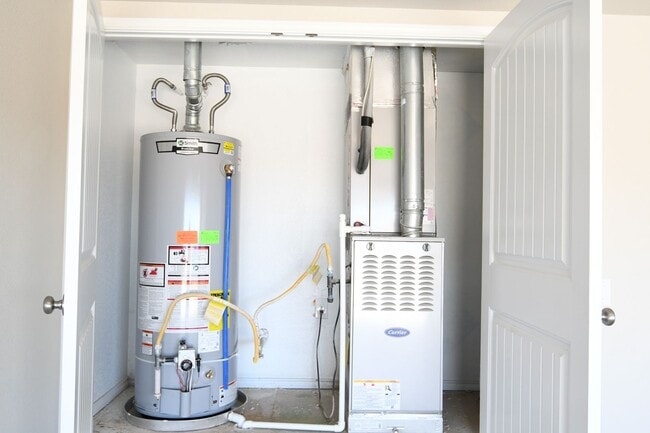 Building Photo - Beautiful Brand New Custom Brick Home 3 bed/ 2 bath/ 2 car garage Open Concept with huge backyard...