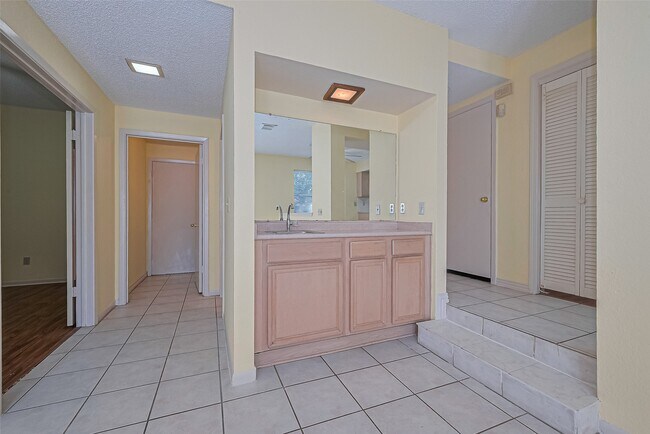 Building Photo - 5127 Smokey River Dr