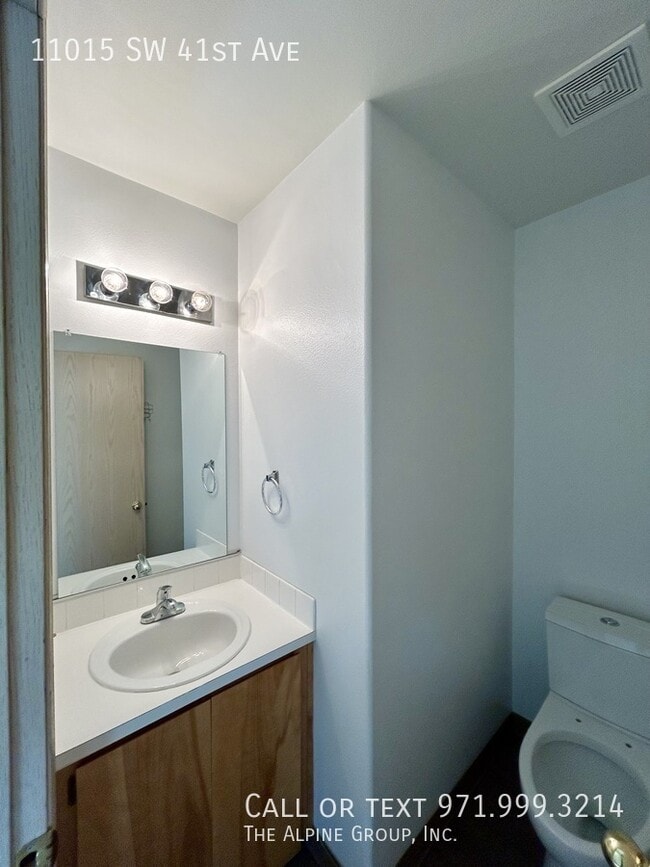 Building Photo - 11015 SW 41st Ave