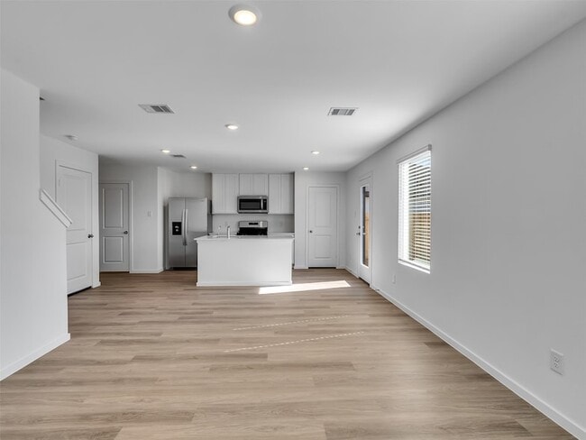 Building Photo - 18711 Sunset Horizon Dr