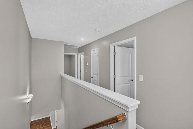 Building Photo - 520 Sunflower Dr