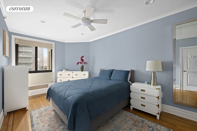 Building Photo - 203 W 90th St