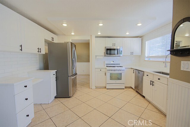 Building Photo - 17023 Mt Lomina Ct