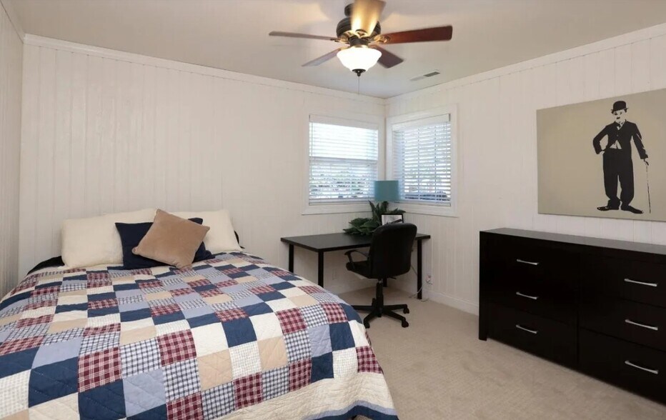 Building Photo - 15146 Chelsea Dr