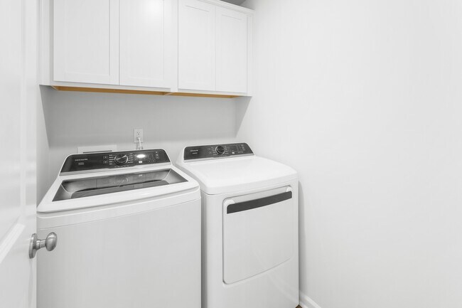 Building Photo - 119 Stillhouse Dr