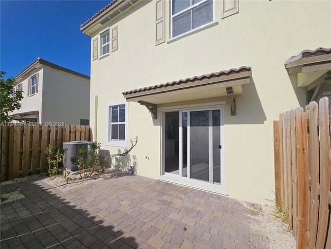 Building Photo - 2530 SE 29th St