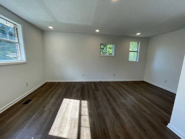 Building Photo - Coming Soon! Remodeled and ready to be you...