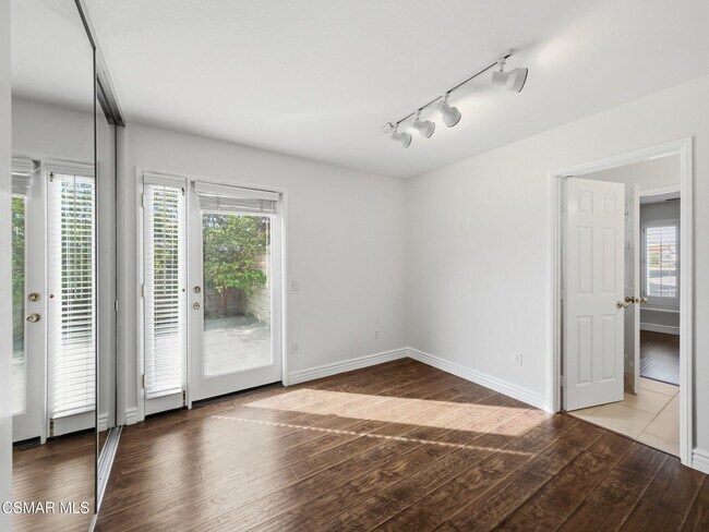 Building Photo - 1698 Ramona Dr