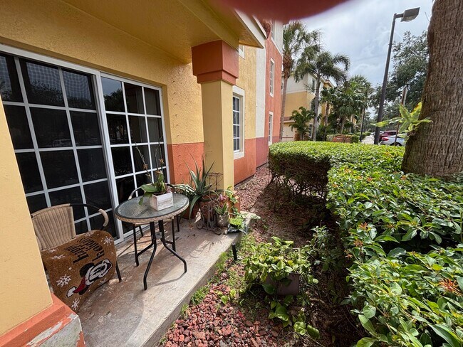 Building Photo - 6760 Heritage Grande