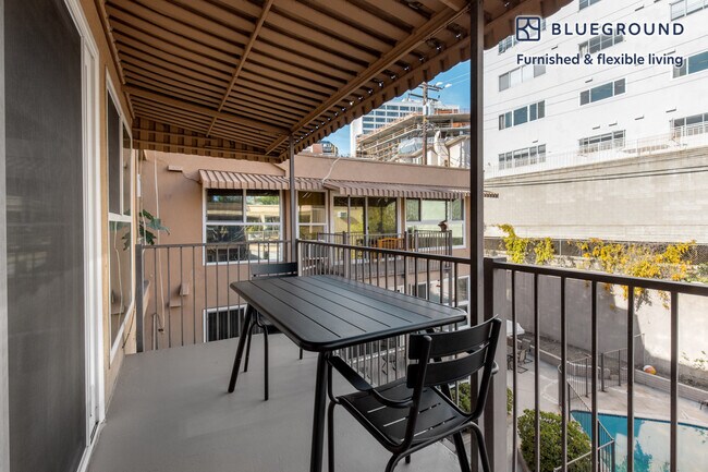 Building Photo - 8375 Fountain Ave