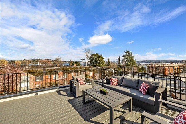 Building Photo - Brand new 2 bedroom with luxury finishes i...