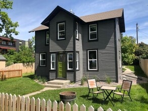 Building Photo - One Bedroom Apartment Home! Pet Friendly