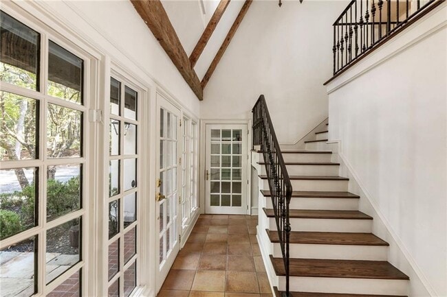 Building Photo - 2485 W Wesley Rd NW